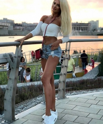Проститутка Селена